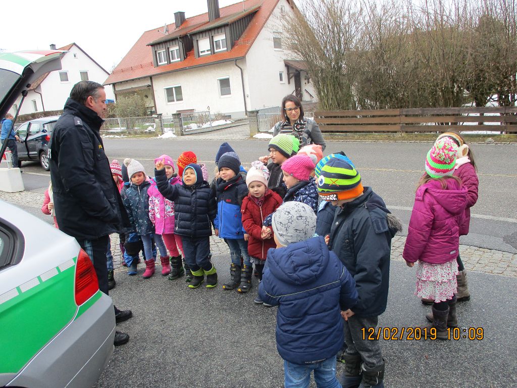 Polizeibesuch raben2